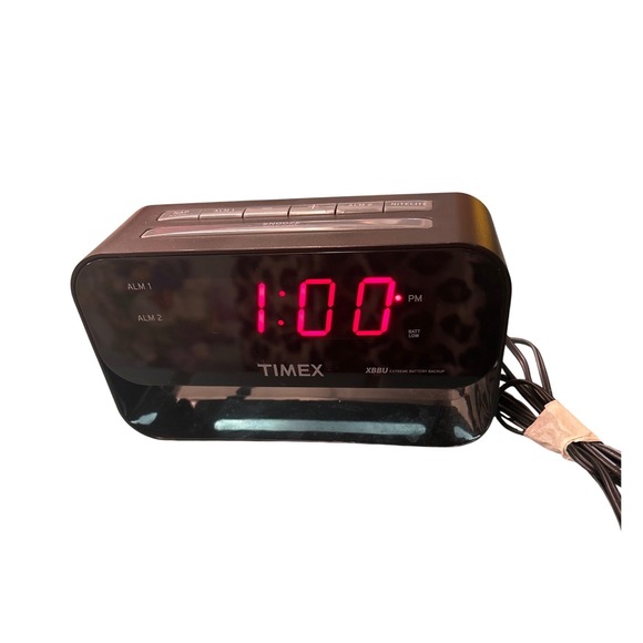 Timex Other - Timex T128 Dual Alarm Clock Red LED Display USB Charging Port Nightlight Black
